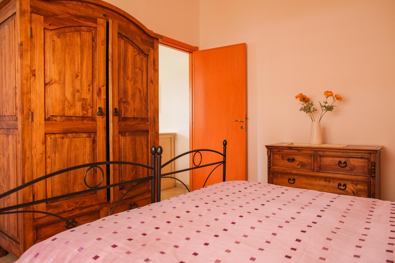 אלגהרו Marisal Accommodation מראה חיצוני תמונה